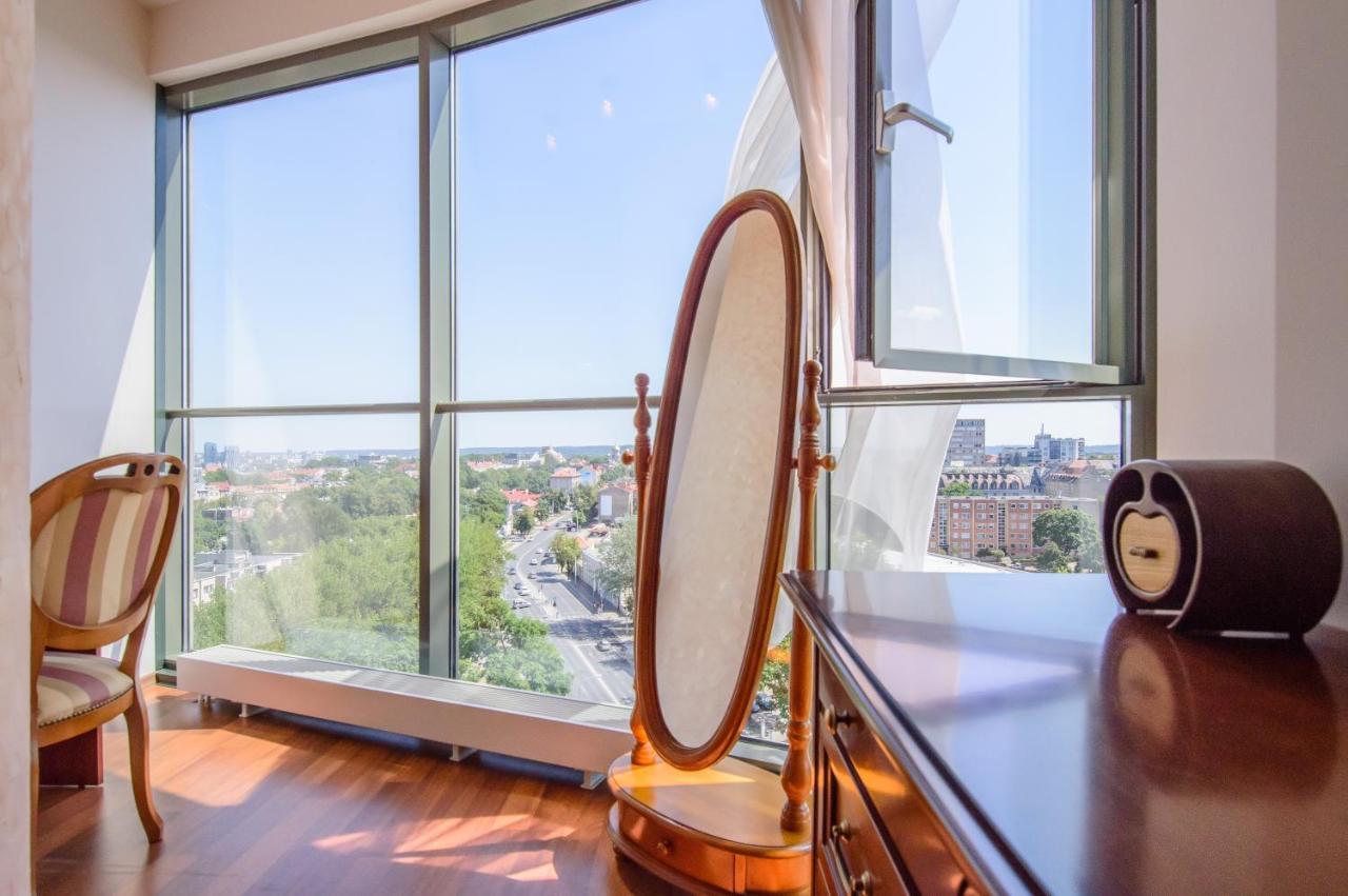 Helios 19 Luxury Vilnius Apartment Exterior foto